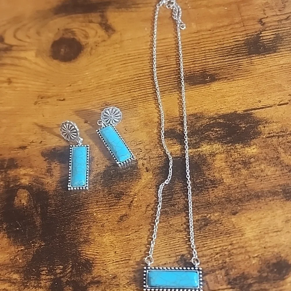 Vintage Western-style Turquoise Jewelry Sets, Which Are Composed Of Various Ele-